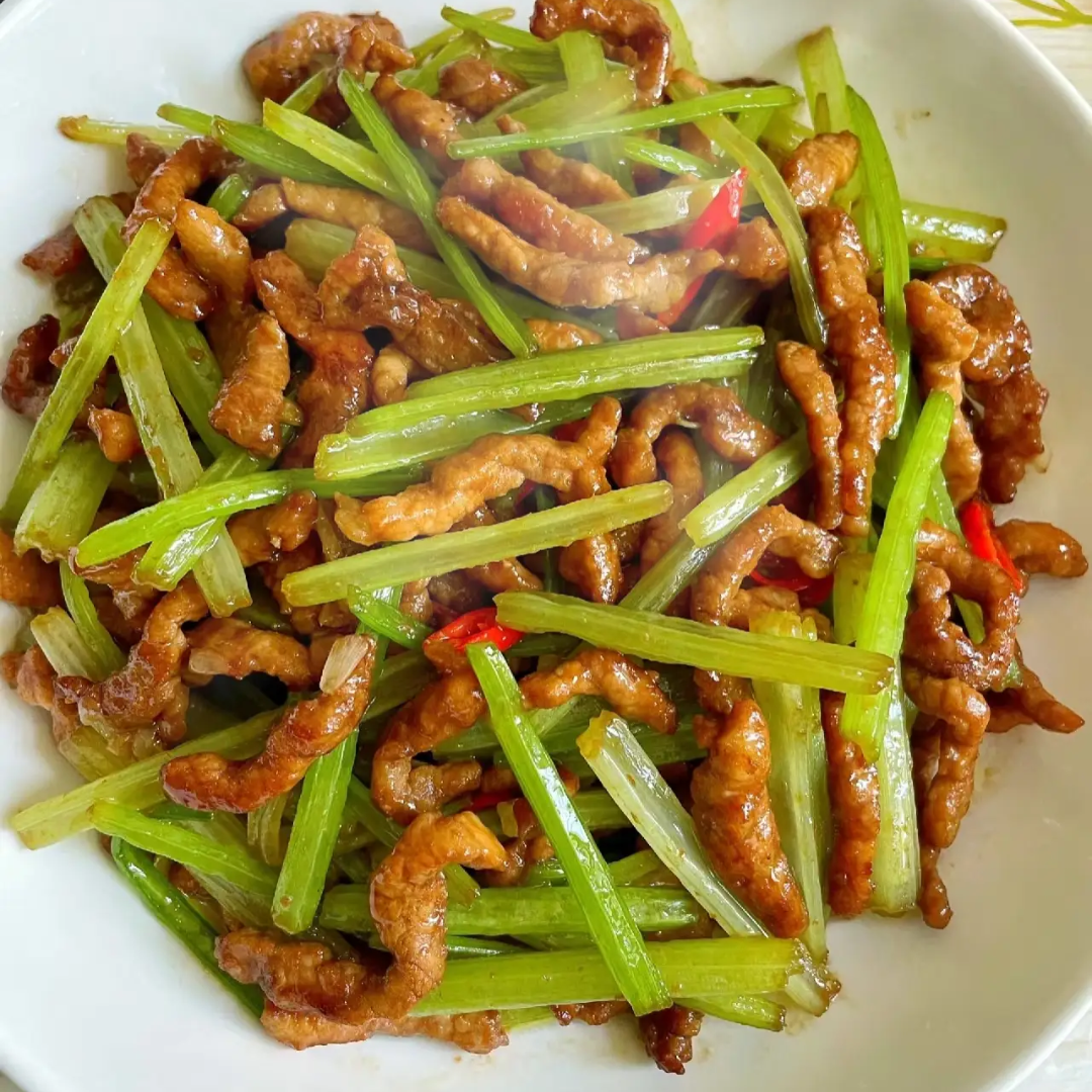 芹菜肉丝（芹菜肉丝） 