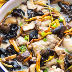 Steamed Chicken w/ Daylily & Black Fungus