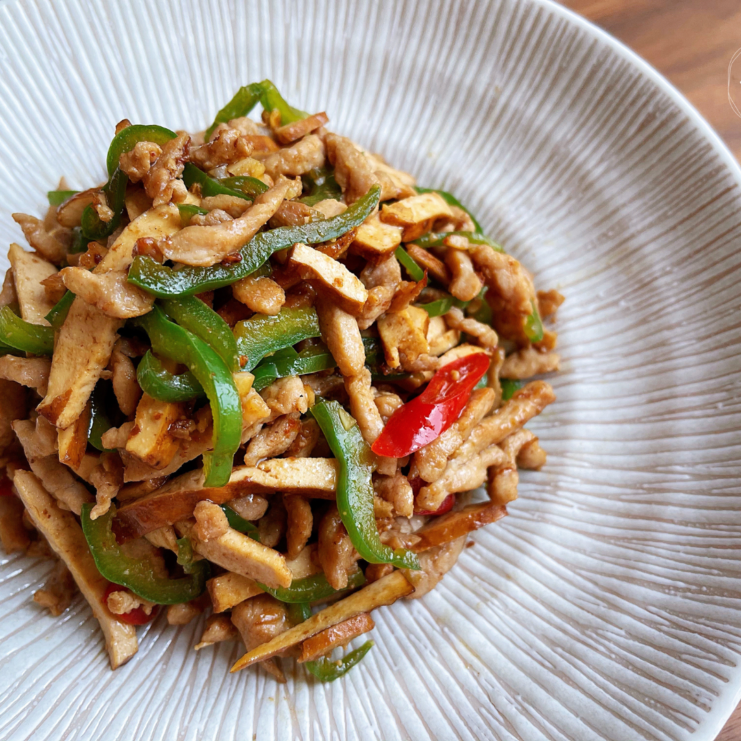 香干青椒肉丝 (Shredded Pork with Green Peppers & Tofu)