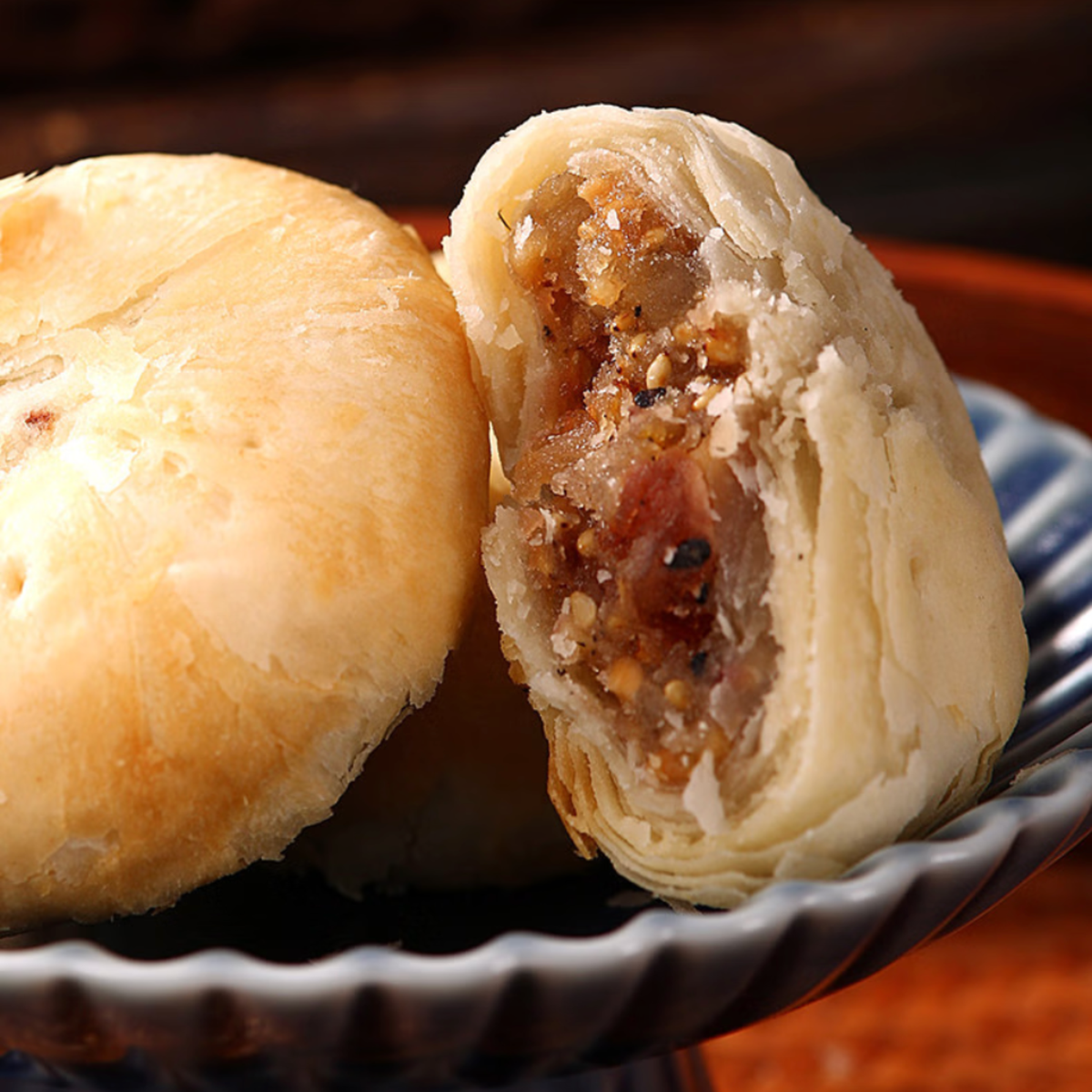 椒盐伍仁月饼 Salt & Pepper Five-Nut Mooncake