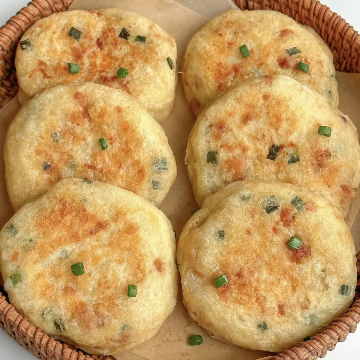 Chinese style Spring onion&meat pie 4 pcs 葱香肉馅饼